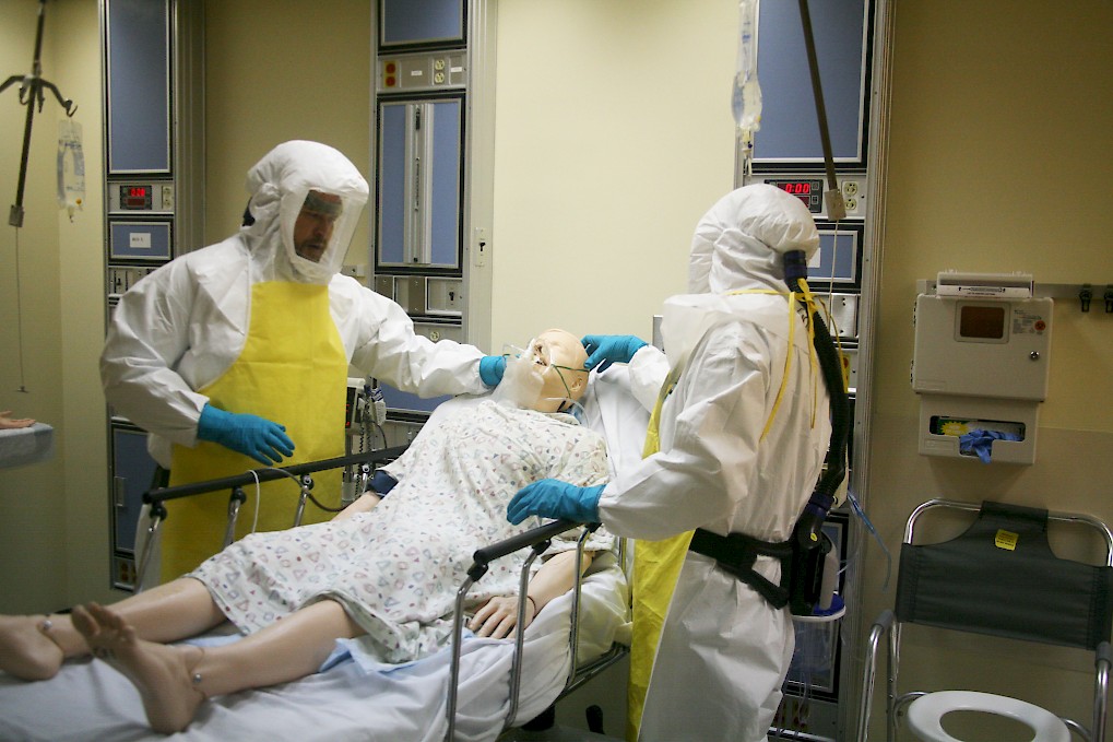 Courses That Mirror Real-World Ebola Outbreak