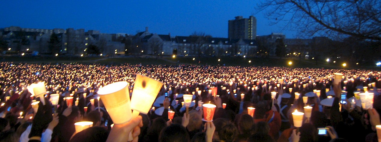 2007 Virginia Tech massacre candlelight vigil. Source: Anonymous contributor/public domain.