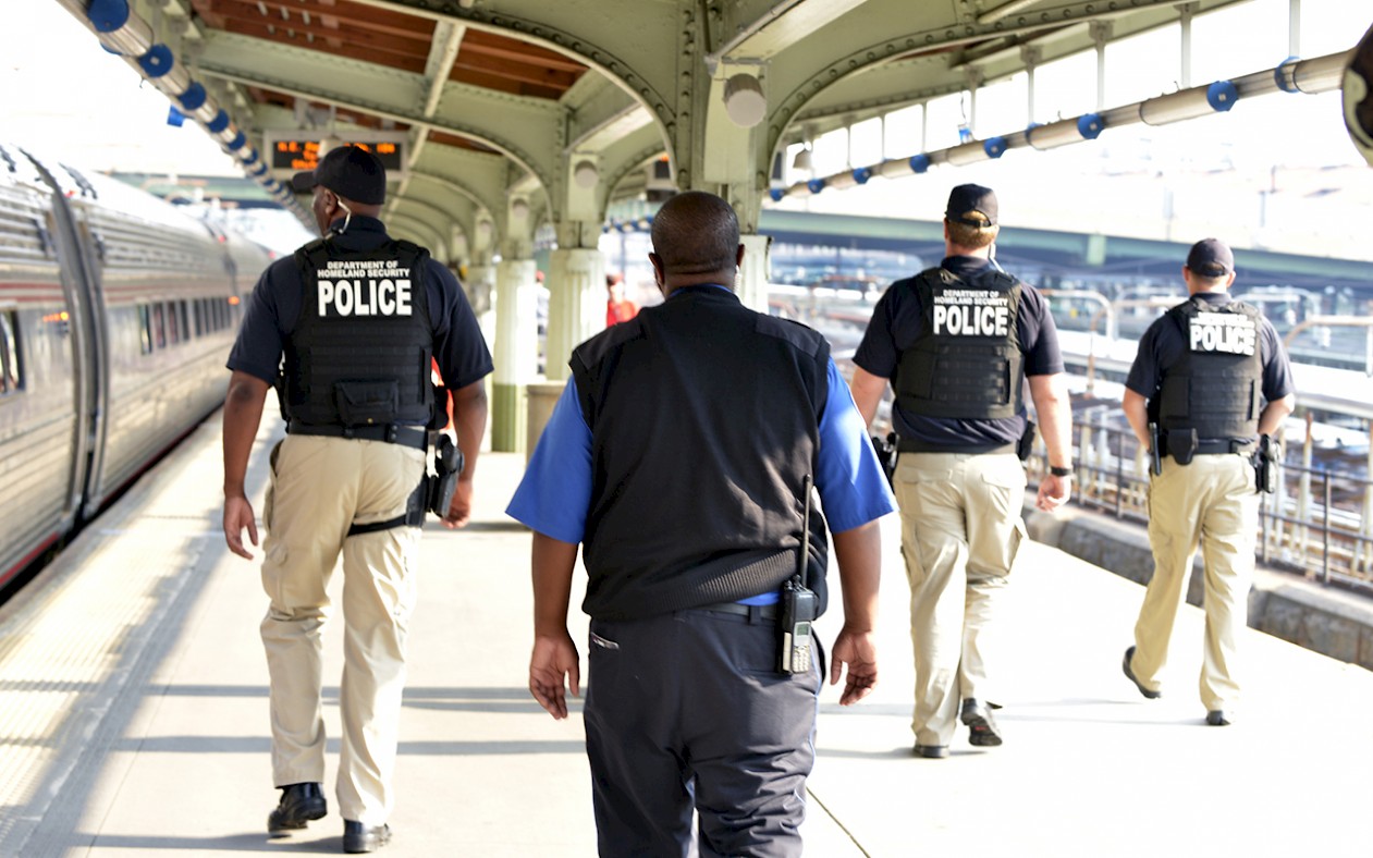 DHS and TSA work with Amtrak and law enforcement partners to keep the passenger rail system safe (Source: Barry Bahler, 3 September 2015).